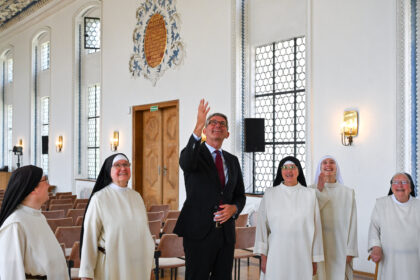 Kulturstaatsminister besucht Kloster Wettenhausen