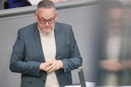 AfD-Politiker Reichardt soll angeblich Hitlergruß gezeigt haben
