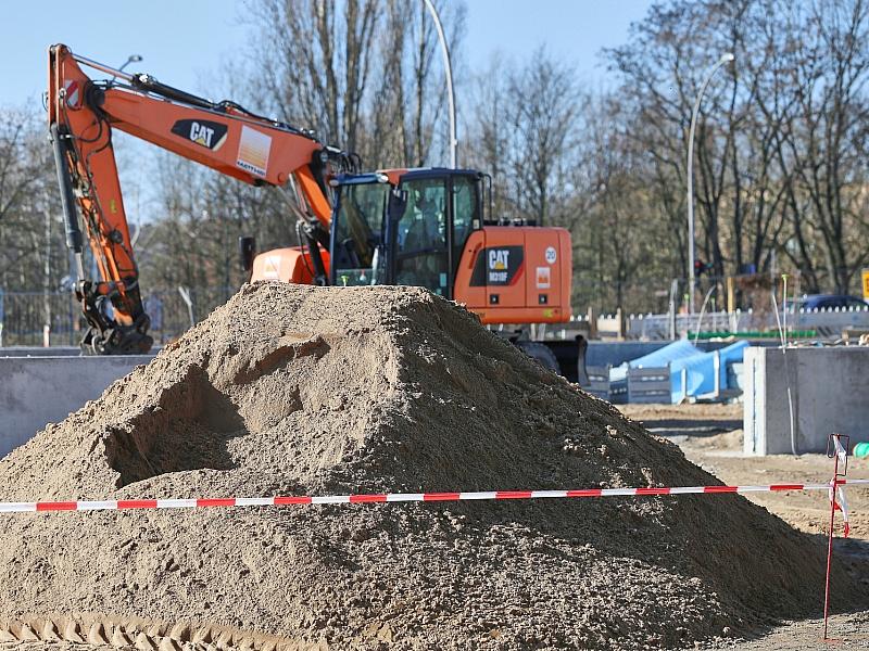 Auftragseingang im Bauhauptgewerbe bleibt unverändert