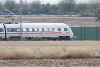 Bahnstrecke Hamburg-Berlin nach Sanierung wieder in Betrieb
