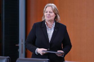 Beamtenbund-Chef wirft Bas und Linnemann Populismus vor