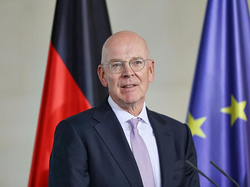Blessing fordert mehr private Investitionen in Infrastruktur