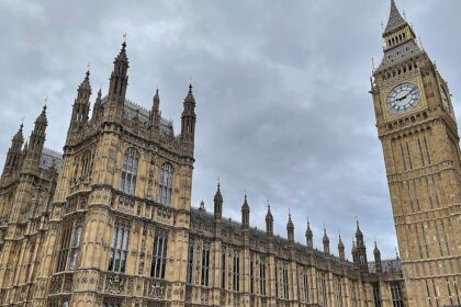 Britischer Verteidigungsminister tritt wegen Haushaltsstreit zurück