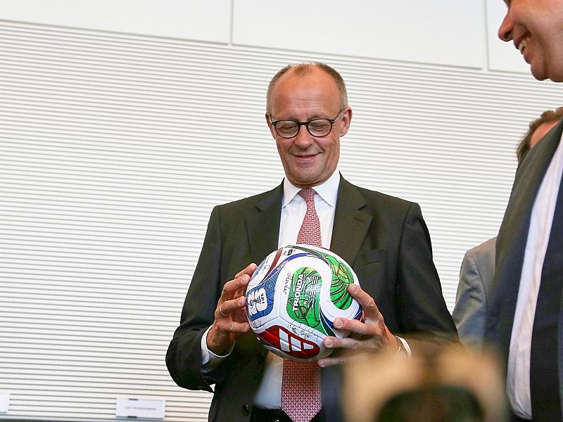 Bundesregierung begrüßt deutsche WM-Bewerbung