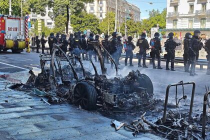 Bundesregierung kritisiert Gewalt bei Anti-G7-Protesten