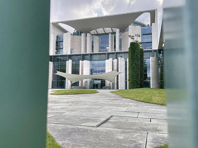 Bundesregierung verweigert Auskunft zu PR-Berater-Kosten