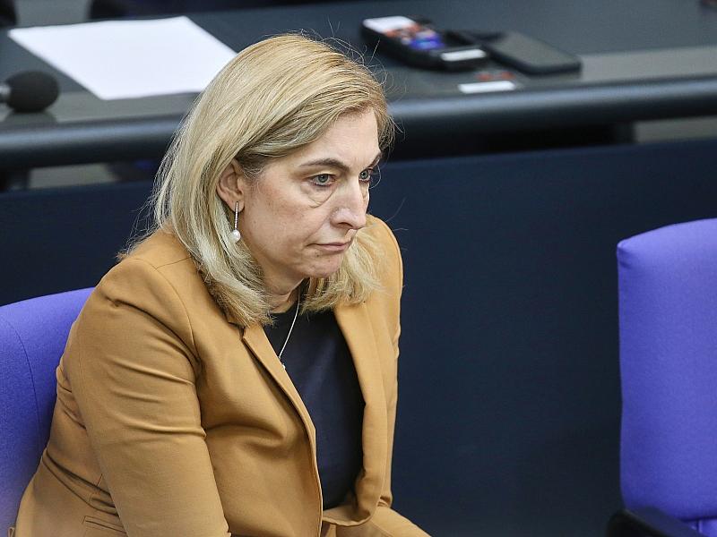 Dehoga warnt vor Jobverlust durch Warken-Pläne