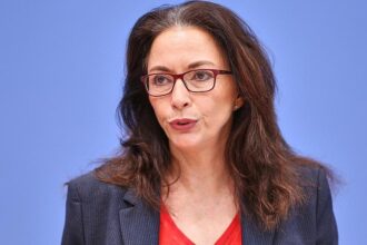 DGB-Chefin Fahimi kritisiert Rentenkommission