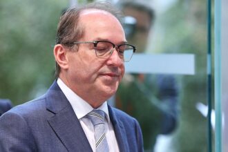 Dobrindt will Kürzung von Bürgergeld-Regelsatz