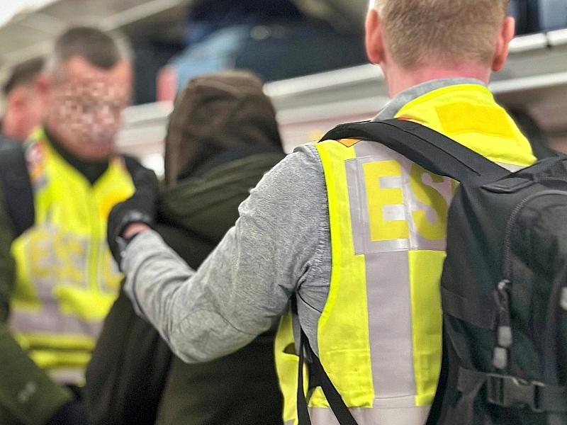 Drei Abschiebeflüge nach Afghanistan pro Monat geplant
