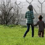 EU-Kommissar verspricht “faire” Bedingungen in Asylzentren