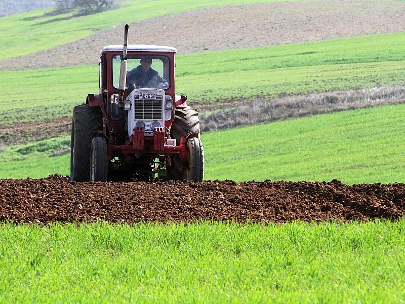 EU plant Millionenhilfe für Landwirte wegen Düngemittelkrise