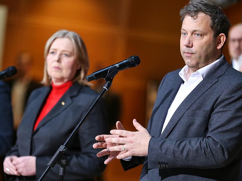 Forsa: SPD legt leicht zu – Union verliert wieder