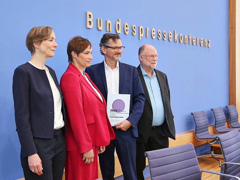 Friedensforscher warnen vor “Welt der Warlords”