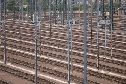 Funkstörung: Bahnverkehr bundesweit komplett eingestellt