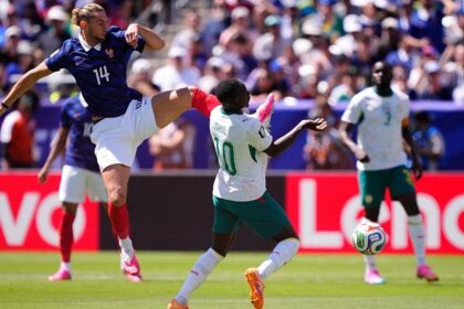 Fußball-WM: Frankreich dreht gegen Senegal spät auf