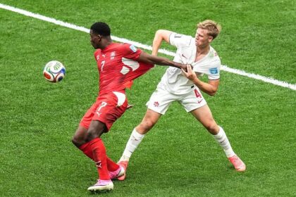 Fußball-WM: Schweiz besiegt Kanada und gewinnt Gruppe B