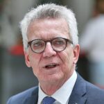 Gabriel und de Maizière kritisieren Regierungsstil