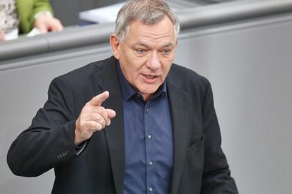 Gesundheitsreform: Van Aken wirft Warken “Sozialraub” vor