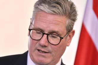 Großbritanniens Premier Starmer kündigt Rücktritt an