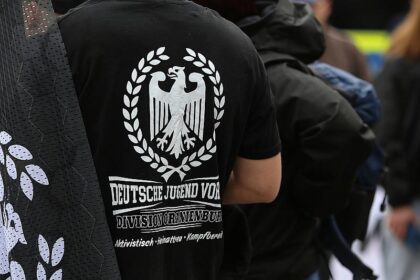 Grüne rügen Innenminister: Zu wenig Einsatz gegen Rechtsextremismus