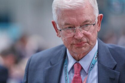 Koch rät Union zu Kompromiss bei Reichensteuer