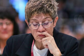 Kramp-Karrenbauer vergleicht CDU mit FC Bayern