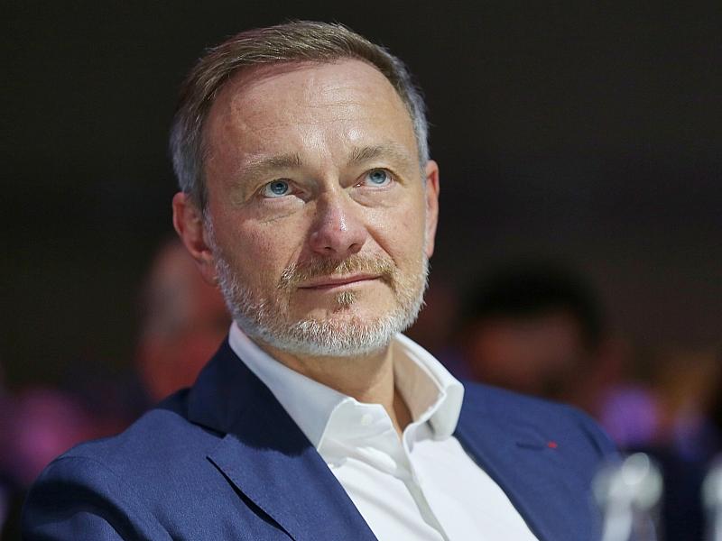 Lindner kritisiert Merz scharf wegen Kapitalrente