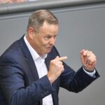 Linke wirft Merz nach WM-Post Realitätsverlust vor