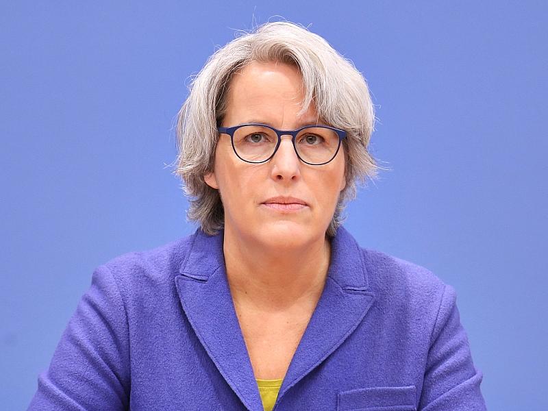 Missbrauchsbeauftragte fordert verschärften Jugendschutz