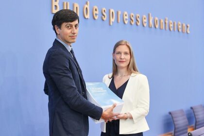 Neues Gutachten bescheinigt AfD Verfassungswidrigkeit