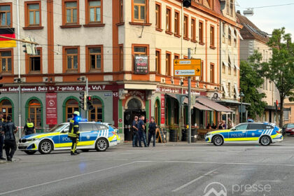 Augsburg | Großeinsatz von Feuerwehr, Rettungsdienst und Polizei in der Ulmer Straße