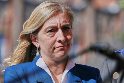 Pflege-Arbeitgeber kritisieren Warkens Reform als “Raubzug”