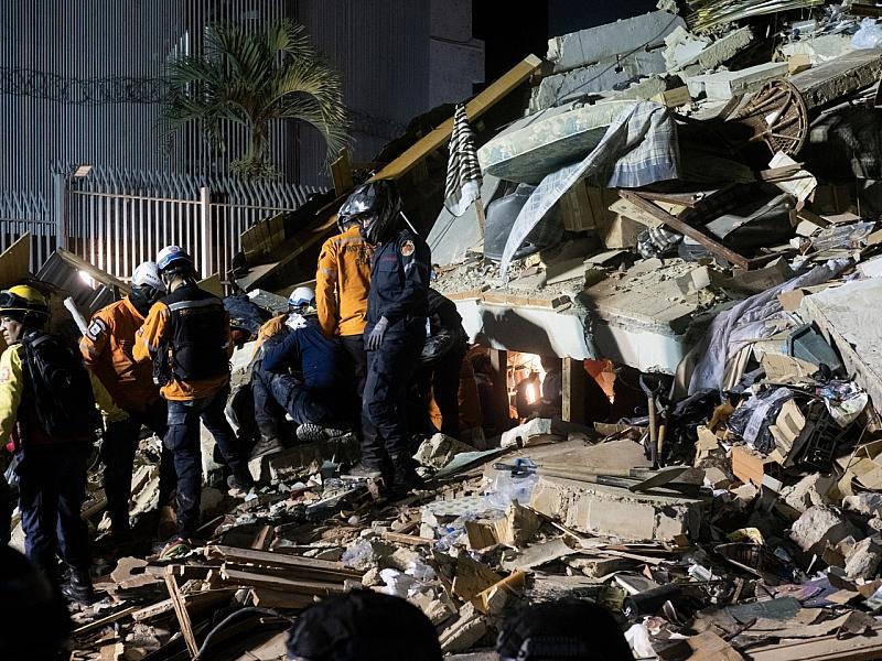 Rotes Kreuz fürchtet 100.000 Opfer nach Erdbeben in Venezuela