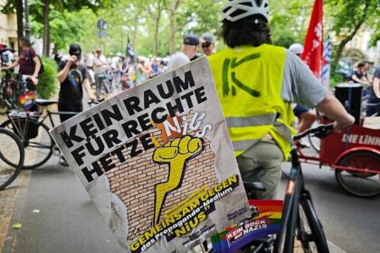 Rund 50 Teilnehmer bei Demo gegen “Nius” und “Apollo”