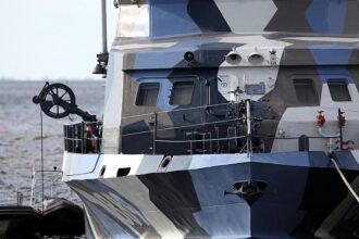 Russisches Kriegsschiff feuert Warnschüsse auf Yacht im Ärmelkanal