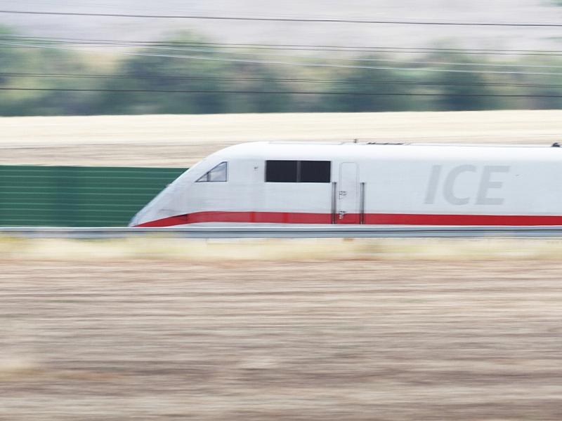 Schnieder nimmt Bahn zum Ferienstart in die Pflicht