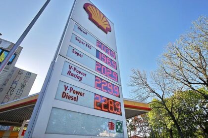 Schnieder schließt Verlängerung von Tankrabatt nicht aus