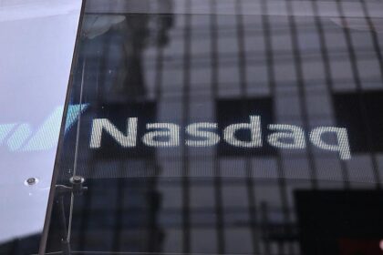 SpaceX legt zu Handelsbeginn zweistellig zu