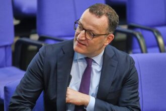 Spahn pocht auf flexiblere Arbeitszeiten