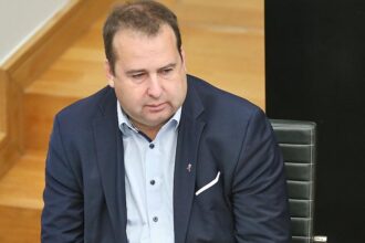 SPD-Gesundheitsminister kritisiert Pflegereform