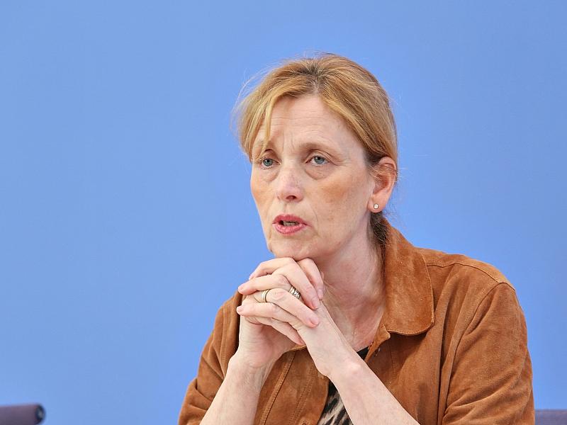 Städtetag erhöht bei “Demokratie leben” Druck auf Prien