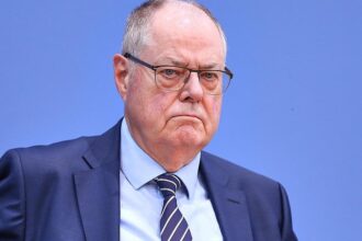 Steinbrück fordert Schuldenschnitt für Kommunen