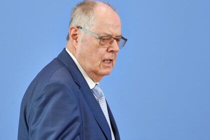 Steinbrück kritisiert Blockade bei Infrastrukturgesetz
