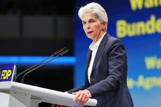 Strack-Zimmermann: Kandidatur sollte Austritte aus FDP verhindern