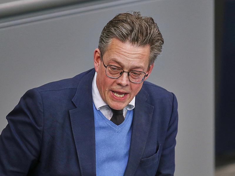 Von Notz fordert EU-weites Waffenregister