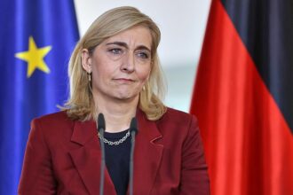 Warken will private Pflegevorsorge steuerlich fördern