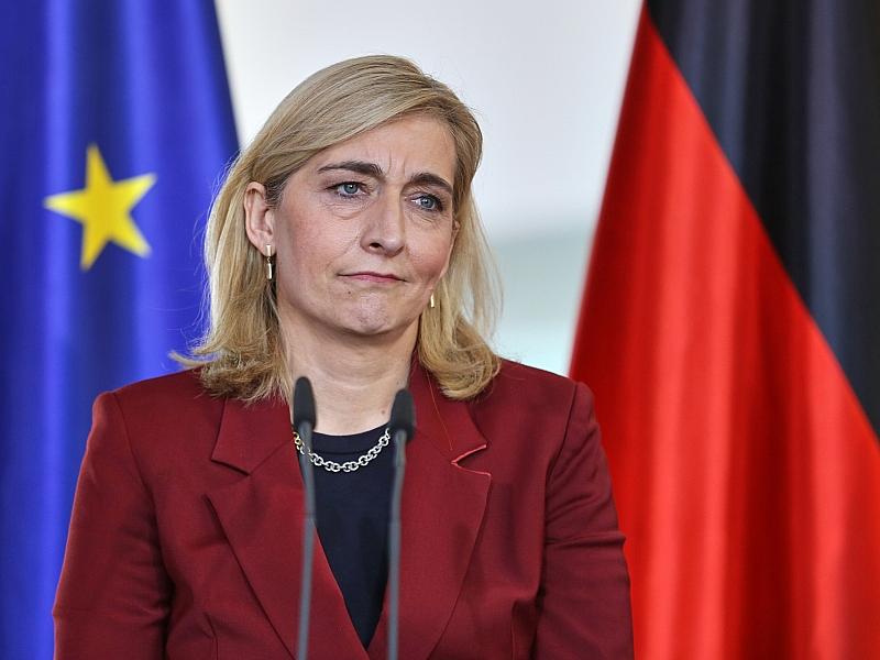 Warken will private Pflegevorsorge steuerlich fördern