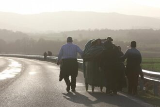 Zahl der Flüchtlinge weltweit sinkt erstmals seit zehn Jahren
