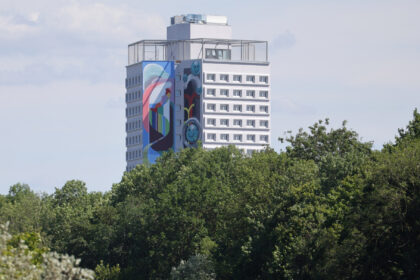 „Peacetower“ in Augsburg eröffnet – Deutschlands größtes Mural an einem Wohngebäude